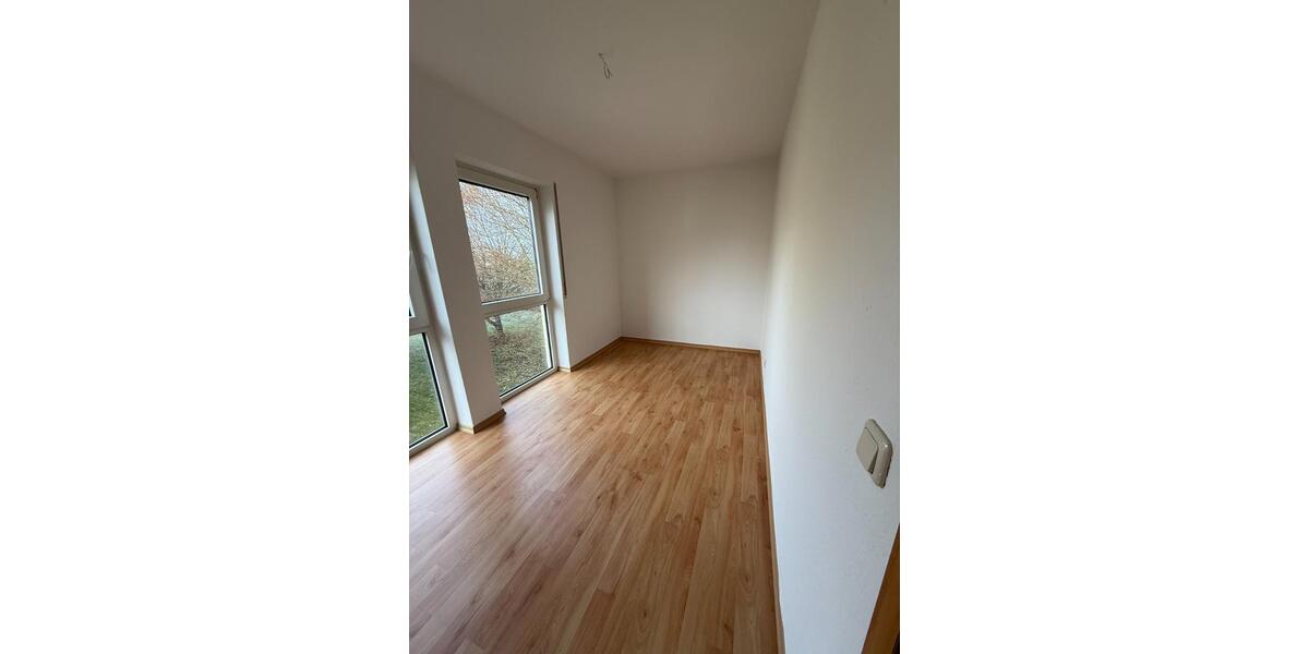 **Helle 3-Zimmer-Wohnung in Gamstädt – Bezugsfrei ab sofort** 3 zimmer
