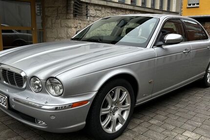 Jaguar XJ8 169.000 km 22.500 &euro; Erfurt 99084