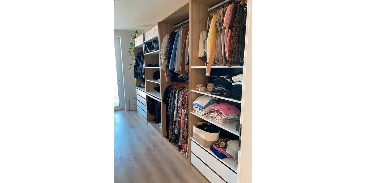 Etagenwohnung Erfurt - 4 Zimmer, 120 m&sup2;, 930&euro; | Angebot:25070057